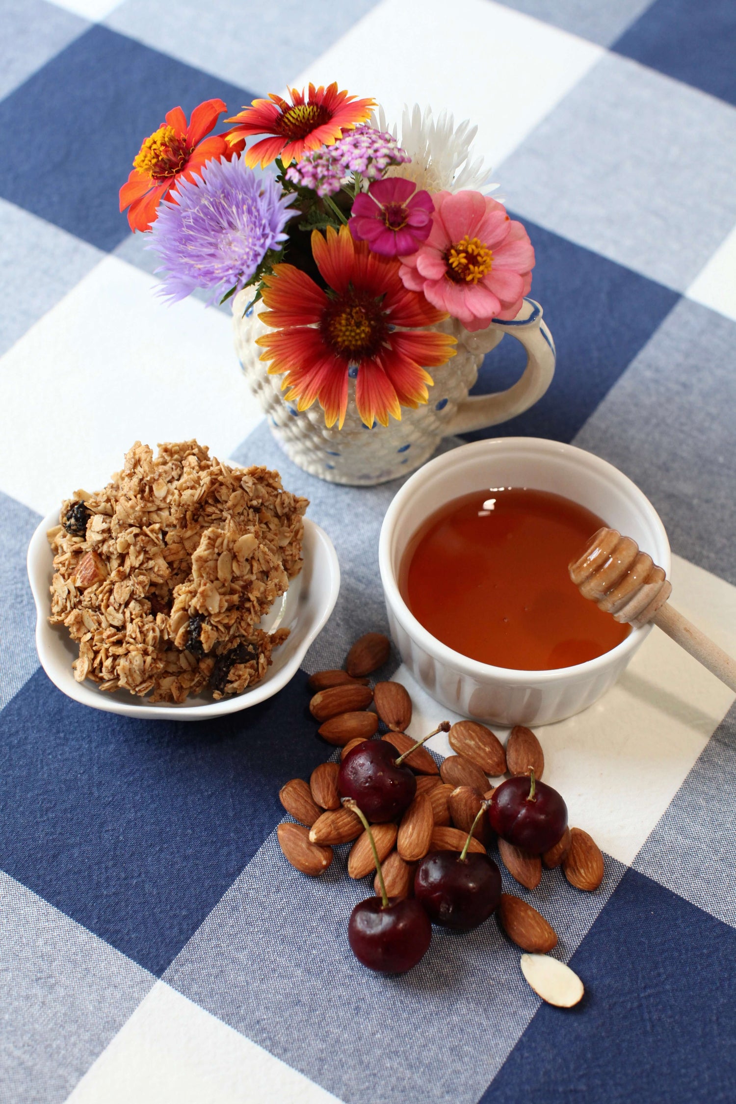 party of hive granola ingredients